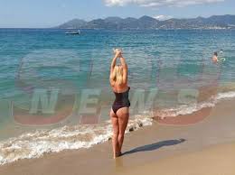 Con la sua meravigliosa vista sul mare e il personale dell'hotel club la playa, da anni impegnato nella realizzazione di eventi di successo, vi proporrà magiche soluzioni per l'allestimento e. Uite Cat De Sexy Este Elena Udrea Pe PlajÄƒ S A RÄƒsfÄƒÈ›at La Monte Carlo È™i