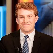 Jennifer Geraci's Instagram, Twitter & Facebook