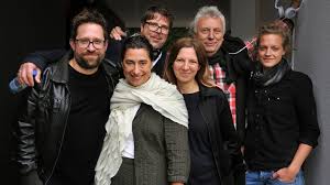 Isy will ihren kummer vergessen. Alles Isy Alles Isy Statement Der Macher Rbb