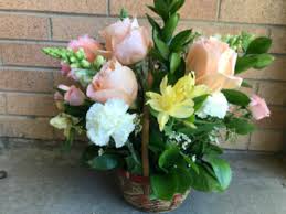 From blooming lilies to colorful roses, you can choose an arrangement based on your favorite flower, color, vase, or style. Funeral Flowers From Weddings Interiors Floral By Je Designs Your Local Provo Ut