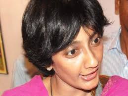 Final cut of director is a suspense thriller revolving around the incidents happening on and off the film sets where nana patekar plays the role of the director, while kajal aggarwal is playing the role of a tv reporter. Kanaka Cancer Actress Kanaka In Her Final Days Tamil Movie News Times Of India