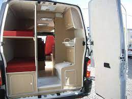 Evier, salle de bain et accessoires. Le Lioran Fourgon Amenage Petit Fourgon Amenage Fourgon