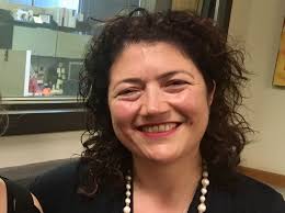 Iranian-born journalist finds empowerment through 'modest fashion'