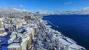 El invierno del 2020 comenzó con muchas nevadas en la ciudad de san carlos de bariloche. Martha Velez Ministra De Turismo De La Provincia De Rio Negro Y Gustavo Gennuso Intendente De Bariloche Nos Hablan De Bariloche En Fitur Entorno Turistico