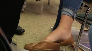 Amazing shoeplay in flats - Feet9