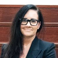 Elizabeth Toon's Instagram, Twitter & Facebook