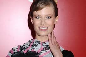 Julia Pietrucha: urodziny, rodzina, kariera