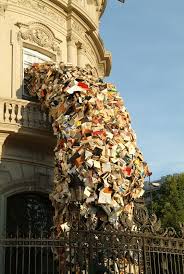 Epingle Par Kerry Ann Morgan Sur Art Installation Livre Livre Sculpte Instalation Art