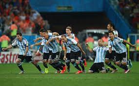 Grasias argentina le ganaron a la miserable holanda en su juegito de penales y no dejaron pasar a la humilde. Match Date Of Holanda Vs Argentina World Cup 2014 At Argentina Home Memorabilia Football Shirts National Teams National Football Shirt