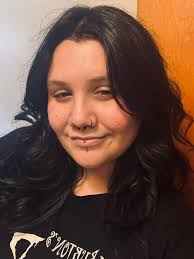 Is anyone good with photoshop who can do a white, pink or heart background  for me??? ❤️ 💙 💜