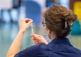 But by 28 days after vaccination, there were no. Covid 19 Vaccine Dose Schedule How Long First Shot To Second Does It Matter Bloomberg
