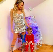 Maybe you would like to learn more about one of these? Cine Este Simona Hapciuc De La Survivor A Jucat In Cel Mai Lung Serial De Comedie Din Lume Galerie Foto Stiri Vedete Si Evenimente Viva Ro