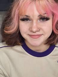 Lynn Rone's Instagram, Twitter & Facebook