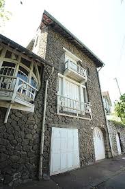 Maison Le Chalet Blanc A Sceaux Plus D Infos Sur Le Lien Maison Style Maison Chalet