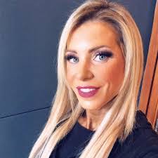 Julia Hoffmann's Instagram, Twitter & Facebook