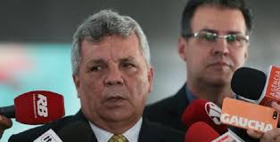 Coordenador da "bancada da bala", Alberto Fraga é réu no STF