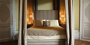 Chambre Madame Chateau De Saint Paterne Alencon Basse Normandie Hotelroom Hotel Normandy Normandie France Chateau De Saint Paterne Decoration Maison Et Chambre Royale