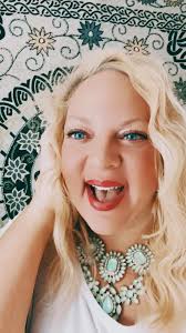 In 2005, “Southern Remedy” made its debut as a statewide call-in radio  show, providing listeners with expert health advice from UMMC physicians.  Originally hosted by Dr. Richard deShazo, the show began as