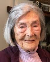 Kelley Carver's Instagram, Twitter & Facebook