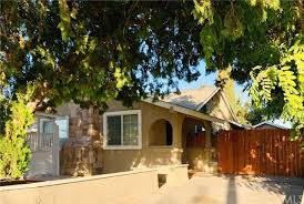 2370 N Vista Avenue Fresno Ca 93722 3 Beds 1 Bath 1224 Sq Ft Built In 1943 See More Real Estate Listings Maine House Sale House Fresno County