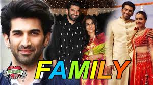 Aditya Roy Kapur Family With Parents Brother Girlfriend Friend Youtube Vidya balan's birthday party 2018 | aditya roy kapoor, siddharth roy kapoor for more updates: aditya roy kapur family with parents brother girlfriend friend