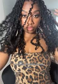 Roshanda Parker's Instagram, Twitter & Facebook