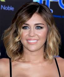 Miley's short hairstyles and haircuts are our favorites in this review. 33 Best Miley Cyrus Haircut Ideas For Long Short Hair 2021