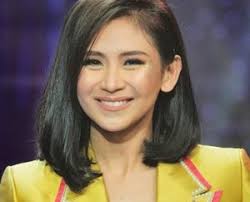 hɛˈɾɔnɪmo ɡwɪdɪtˈtʃeli, born july 25, 1988) is a filipino singer and actor. Sarah Geronimo Height Weight Age Boyfriend Biography More