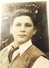 Did anyone know my dad, James A. Heck, born in 1936, son of Lou and Evelyn,  brother of Joan? We (his kids) would love to hear from anyone who remembers  him. Thank