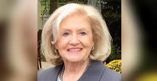 Maxine Craft's Instagram, Twitter & Facebook