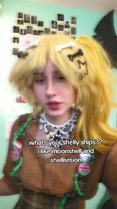 Shelly Sells Seashells Costume