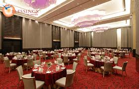 Holiday inn bombay is a 7 storey building with modern architecture, which is situated on the juhu beach. Holiday Inn Mumbai Contact
