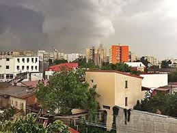 Meteorologii au emis o avertizare imediata de cod galben de furtuna pentru bucuresti si judetul ilfov. FurtunÄƒ PuternicÄƒ In Bucuresti 18 Oameni RÄƒniÅ£i Si 26 De Masini Avariate 45 De LocalitÄƒÅ£i Din Ilfov Si Giurgiu FÄƒrÄƒ Curent Electric Foto