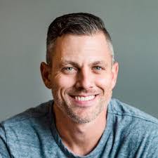 Brian Main's Instagram, Twitter & Facebook