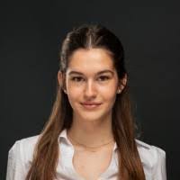 Laura Stroh's Instagram, Twitter & Facebook