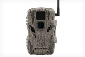 It saves large resolution photos on sd card and sends a downsized photo to your cell phone or email or ftp account. The Best Cellular Trail Cameras For 2020