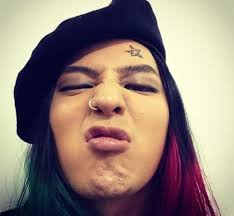 Tindik hidung pun bisa dilakukan di tiga tempat, yaitu di cuping atau lubang hidung (nostril). Tampil Ala Punk G Dragon Tindik Hidung Kapanlagi Com