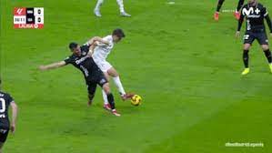 El Leganés tira de ironía en 'X' para protestar por el arbitraje de  González Fuertes en el Bernabéu - AS.com