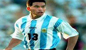 Fernando gabriel cáceres is an argentine retired footballer who played as a central defender. Kucbyru2ptktom