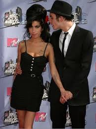 Amy Winehouse S Dresses Stolen Prior To Charity Auction Thefashionspot Amy Winehouse Style Winehouse Amy Winehouse