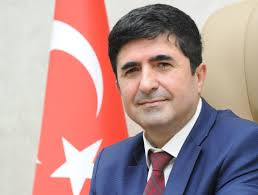 Dr. Cengiz Bayram: “Aile ve çocuklar siyasetin malzemesi olmamalı”