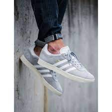 Comment faire ressortir son côté désaxé ? Comment Faire Un Pinroll Cet Ourlet Serre Pour Baskets Cezigue