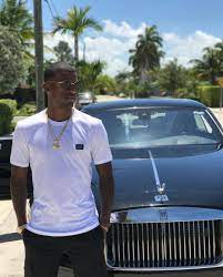 #liverpool fc #georginio wijnaldum #gini wijnaldum #if u expect me to stop u dont know me at all #the glasses fhhjsfhdhf #jk i'll try to stop now hbsfh #prem2020 #lfc. Gini Wijnaldum On Twitter Miami Vibes