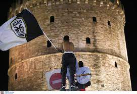 Σε ξέφρενους πανηγυρισμούς έχουν ξεσπάσει οι οπαδοί του παοκ, αμέσως… 11/05/2019, 21:36. Paok Xamos Sto Leyko Pyrgo Apo Toys Opadoys