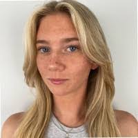 Amy Conlon's Instagram, Twitter & Facebook