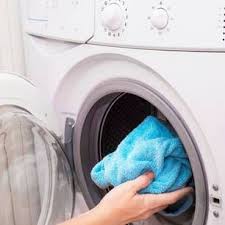 Saubere Waschmaschine Nie Wieder Muffelige Wasche Mit Diesem Trick Waschmaschine Tipps Und Tricks Wasche