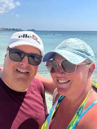 Makes me so sad that we have been home a month today from this amazing  place. I'm so jealous of you guys there now or heading out for your holiday  soon. I