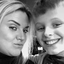 Tributes paid to tragic South Shields mum Ashley Tomlin '“ who would  '˜light up any room'