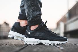 Nike Air Max 95 Ultra Essential Black White Og Eukicks Sneaker Magazine Nike Air Max Black And White Shoes Nike Air Max 95