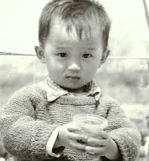 Chinese Mum Tearfully Reunites With Son After 32 Years, Shows Strength Of  Mother's Love